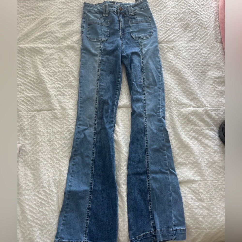 ⚡️FN FLARE JEANS⚡️